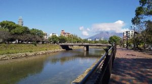 ショッピングも自然も 両方楽しめる住環境